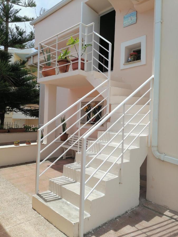 Suite In Front Of The Sea Nea Thesi Exterior foto
